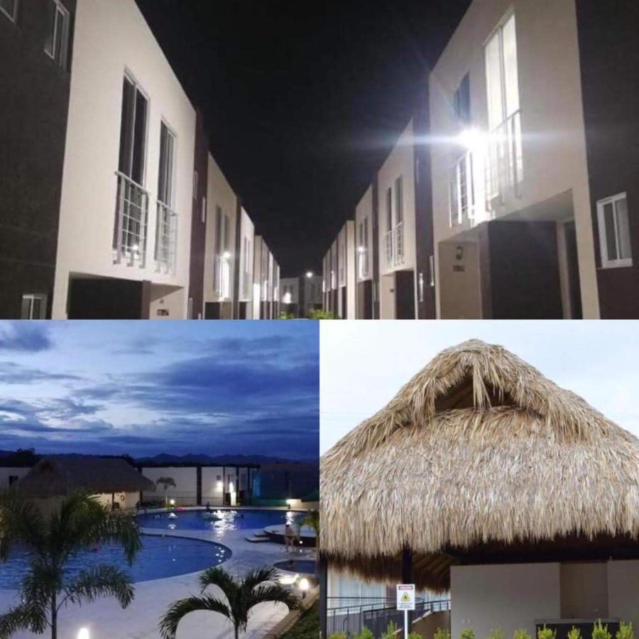 - Via Ricaurte Casa De Dos Pisos - Colombia